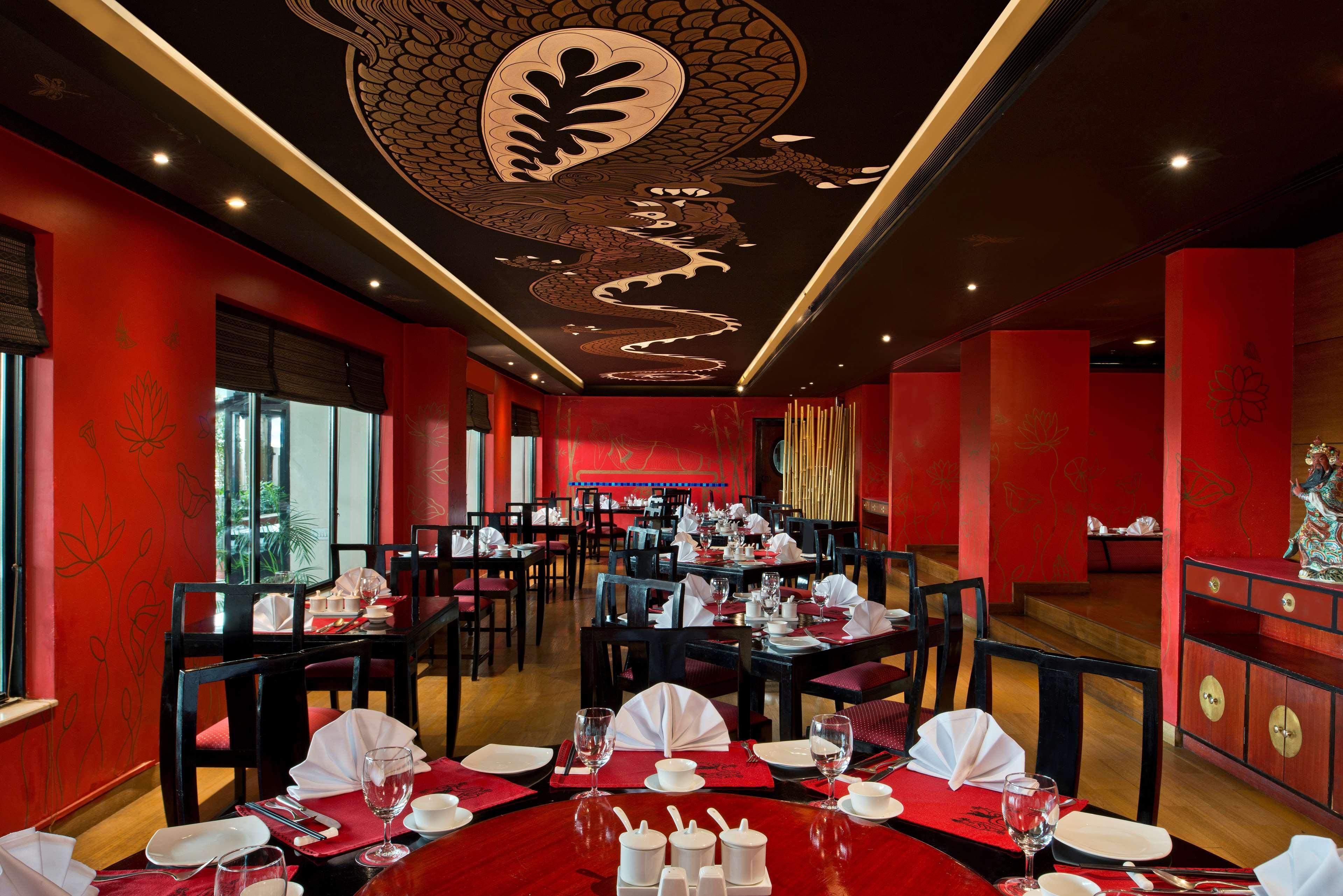 होटल Radisson Center 5*