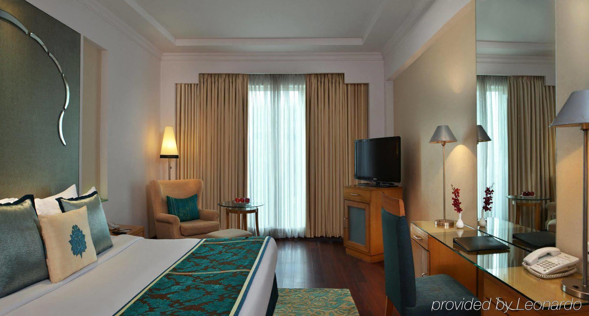 होटल Radisson Center 5*