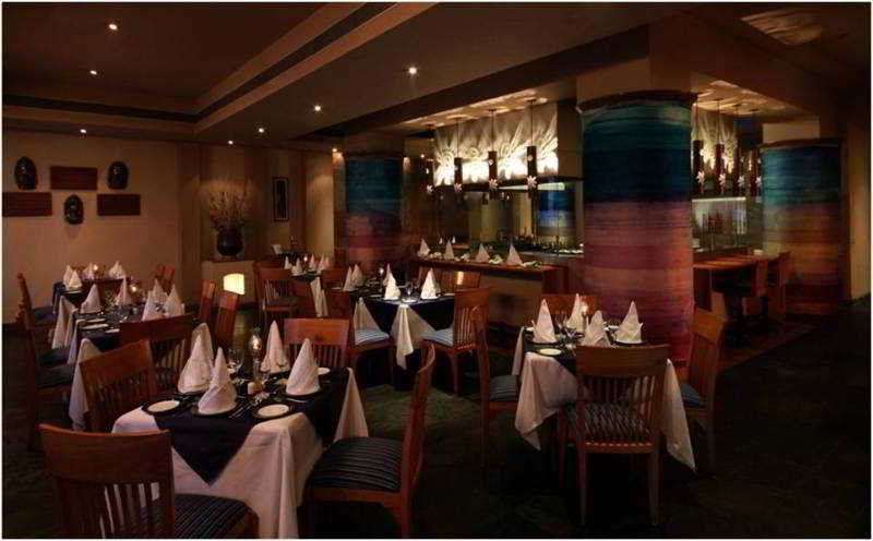 होटल Radisson Center Jaipur