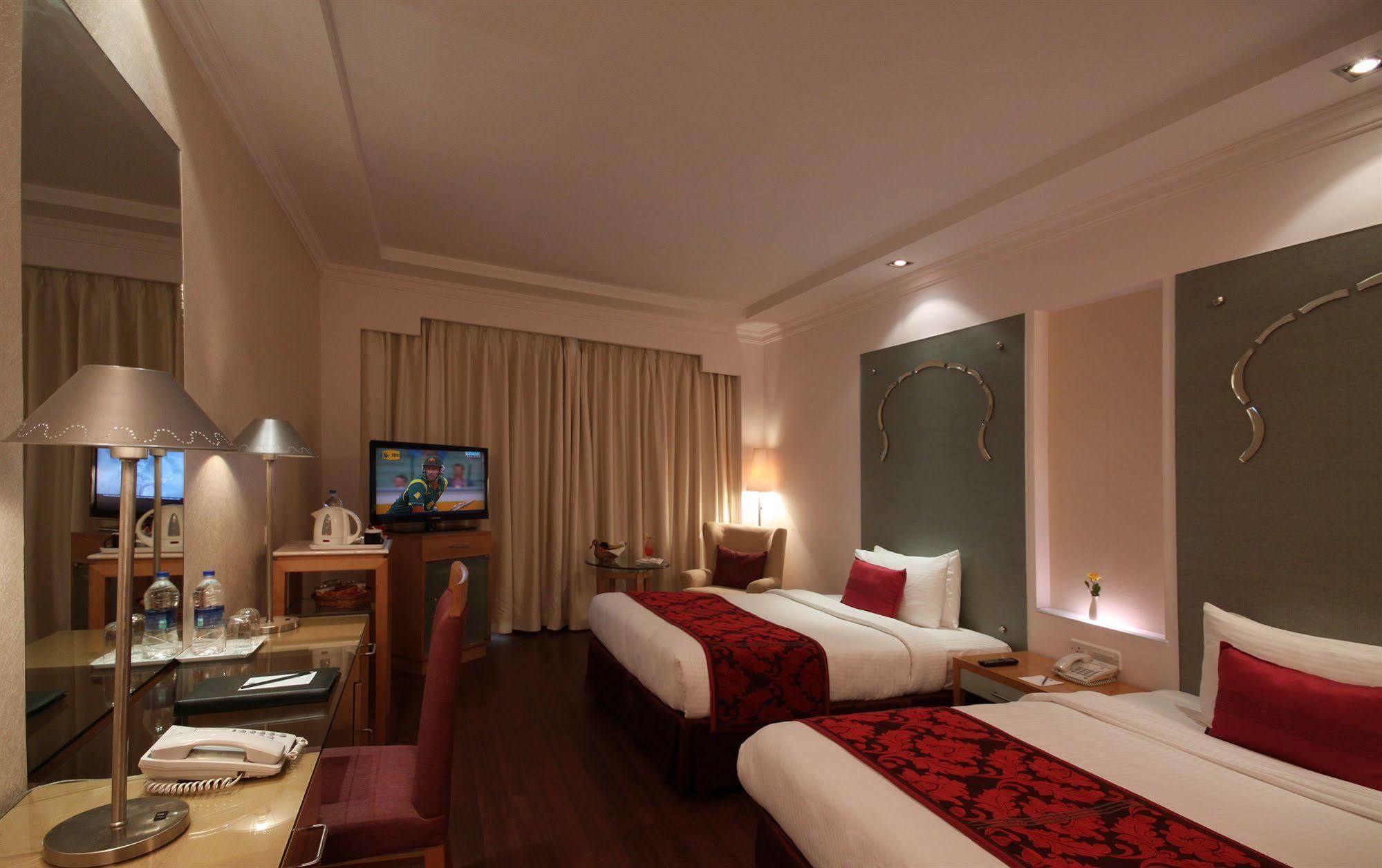 Radisson Center होटल 5*